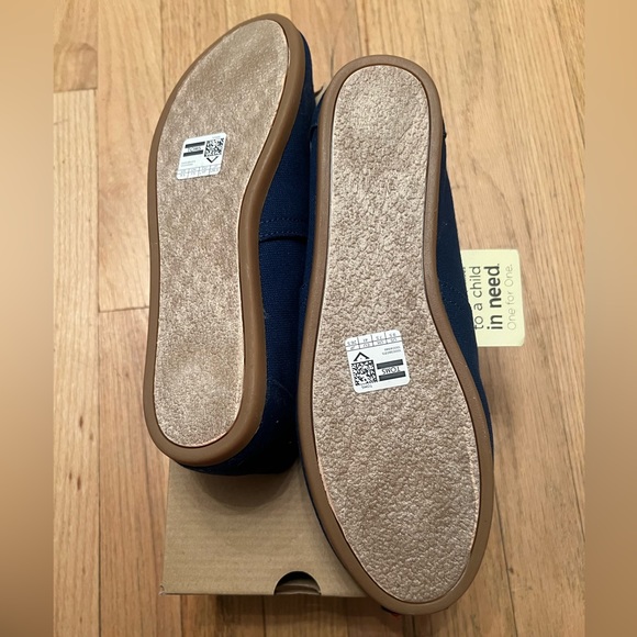 Toms Classic Ink Canvas Embroidered BRAND NEW with TAGS - Picture 2 of 8